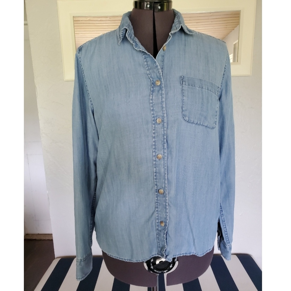 AE Jean Button up Long Sleeve Shirt